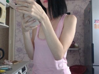 Fotos SexyLilya 777 tokens squirt 553 collected, 224 left